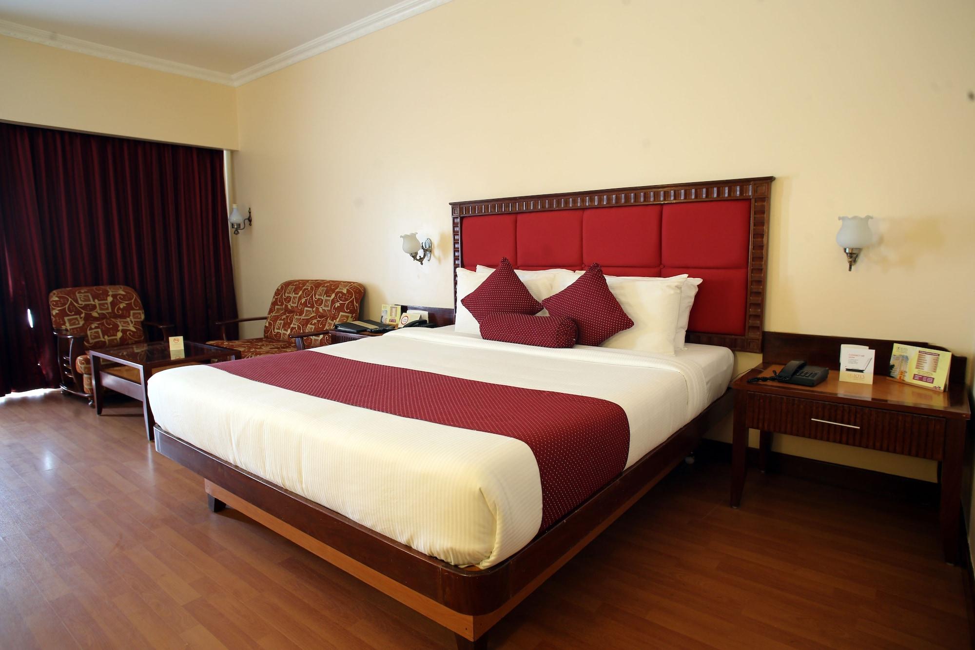 Joys Palace Hotel Thrissur Exterior photo