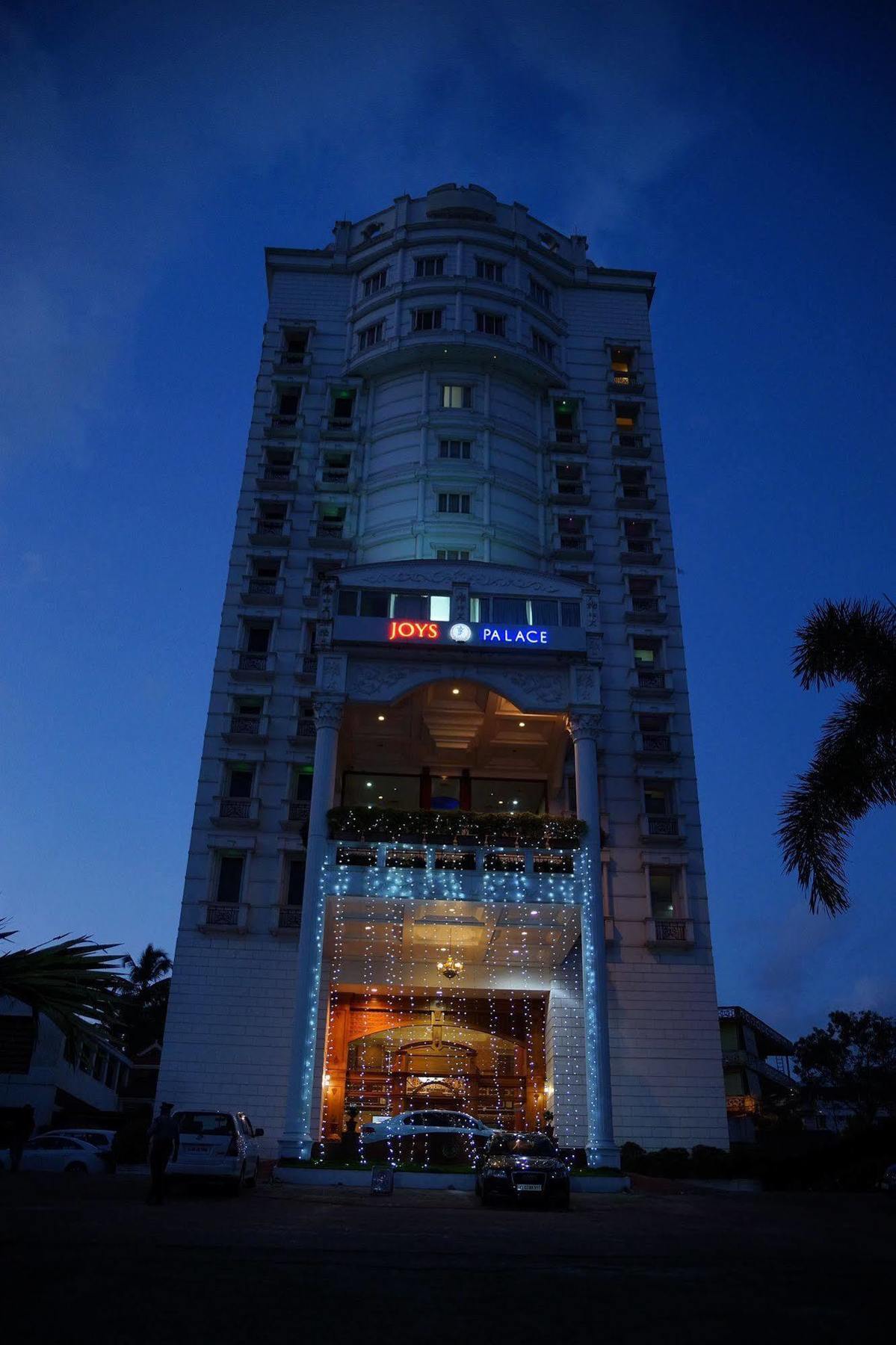 Joys Palace Hotel Thrissur Exterior photo