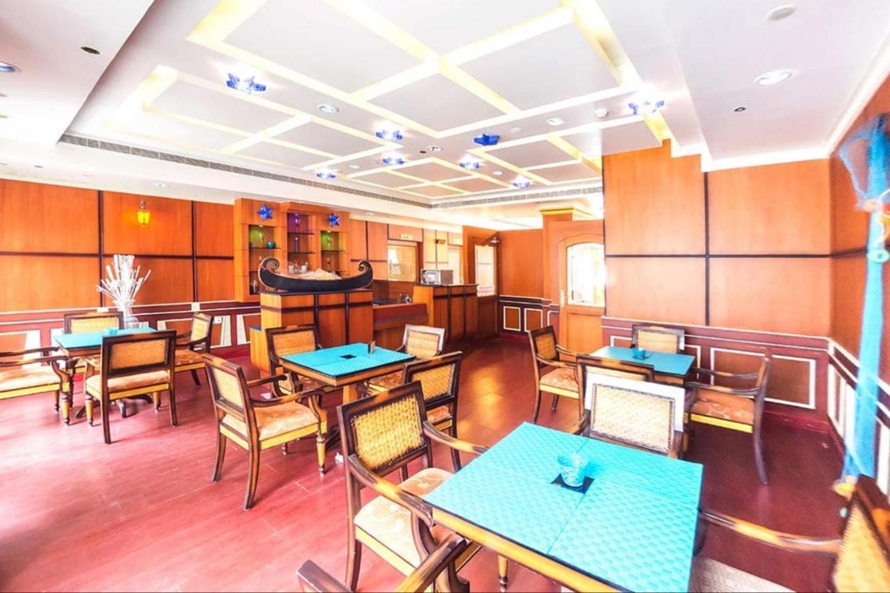 Joys Palace Hotel Thrissur Exterior photo